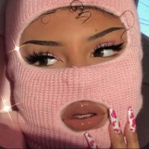 Meet your Posher, Makayla